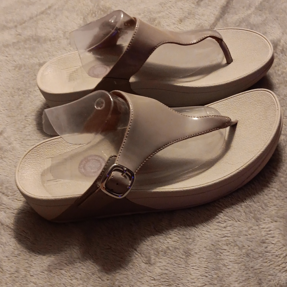 Fitflop Patent Comfort Thong Sandals